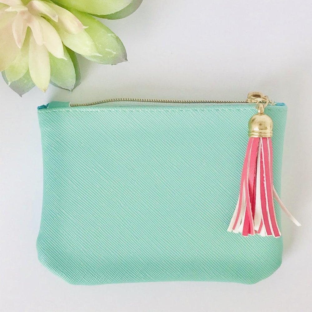 Last 1! Cactus/ Succulent Vegan Leather Coin Purse - Picture 2 of 7